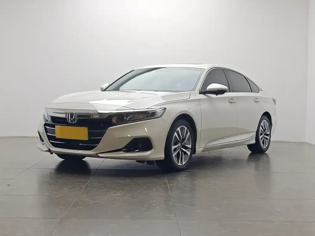 Honda Accord — фото 1