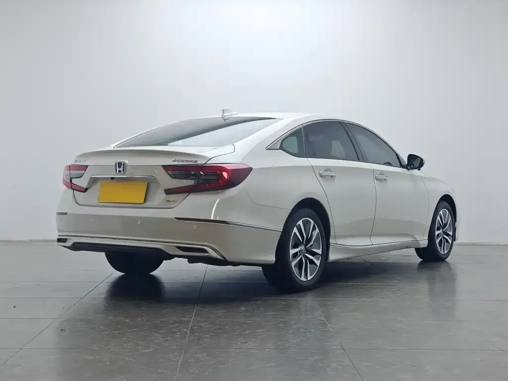 Honda Accord — фото 3