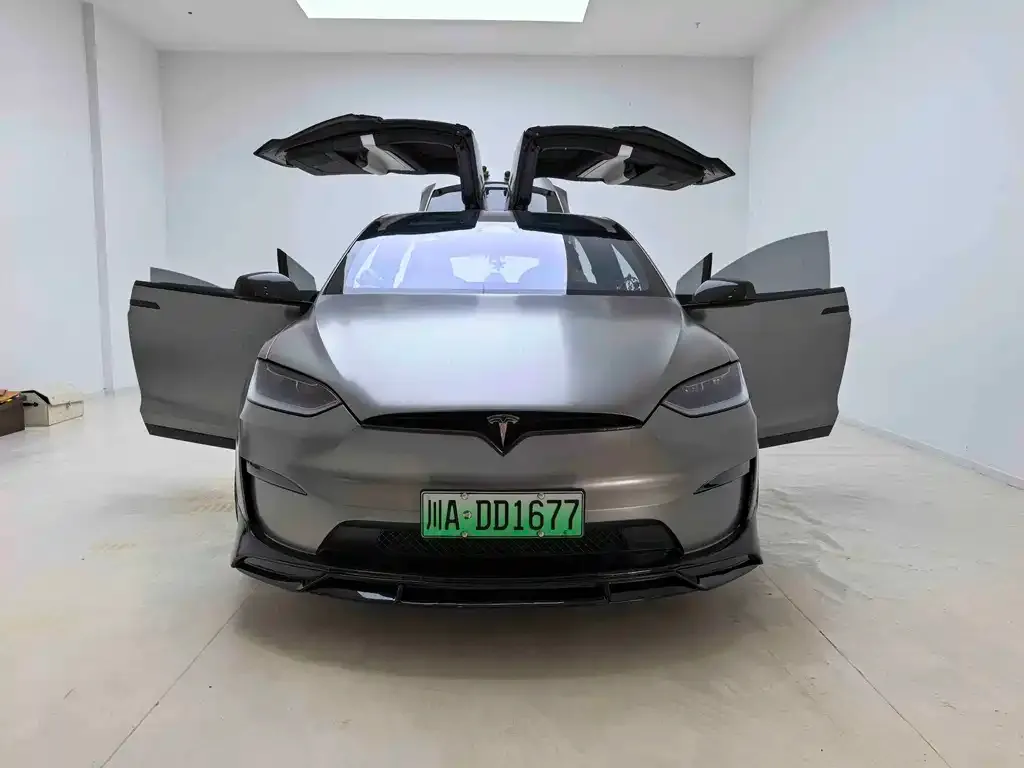 Tesla Model X — фото 2