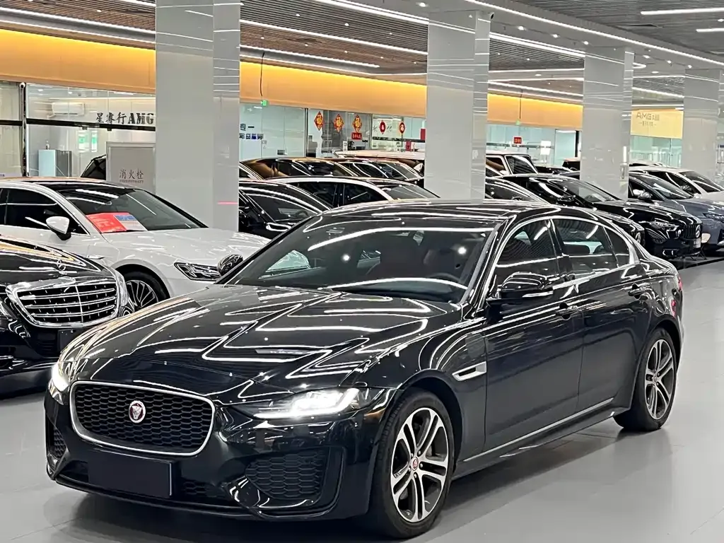 Jaguar XEL — фото 1