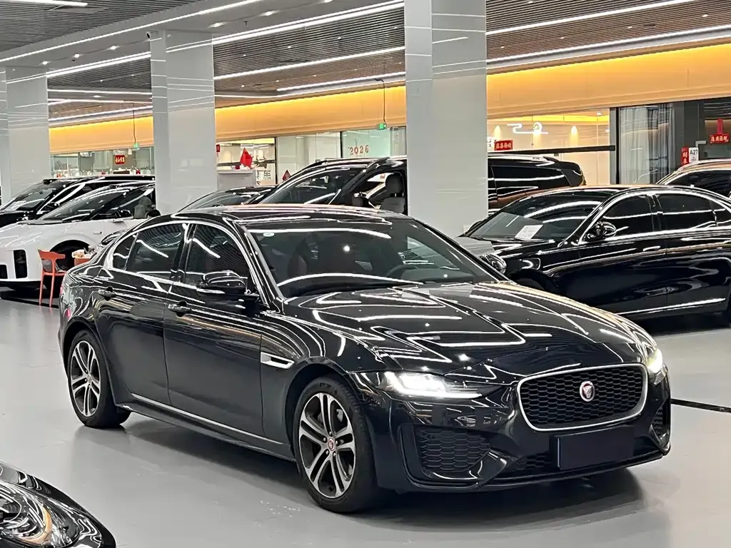 Jaguar XEL — фото 10