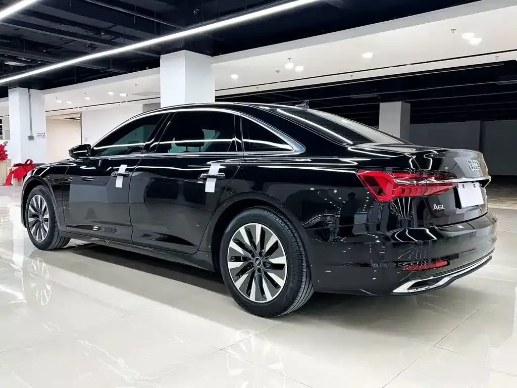 Audi A6L — фото 5