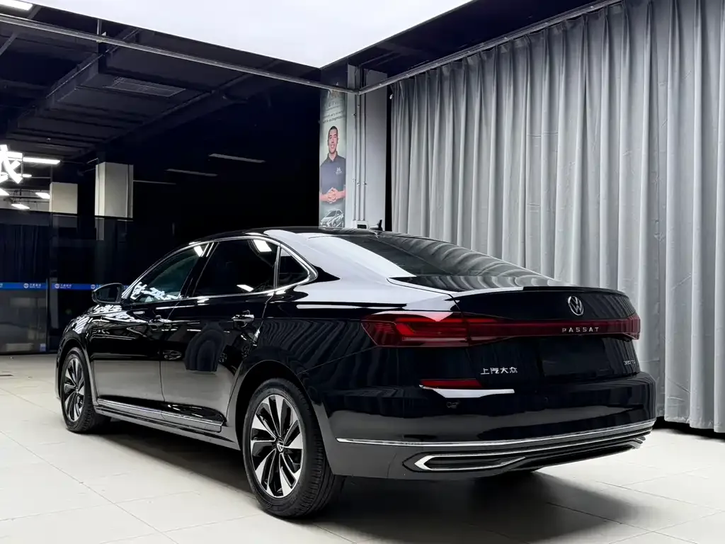 Volkswagen Passat — фото 4