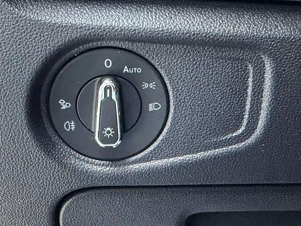 Volkswagen Passat — фото 7