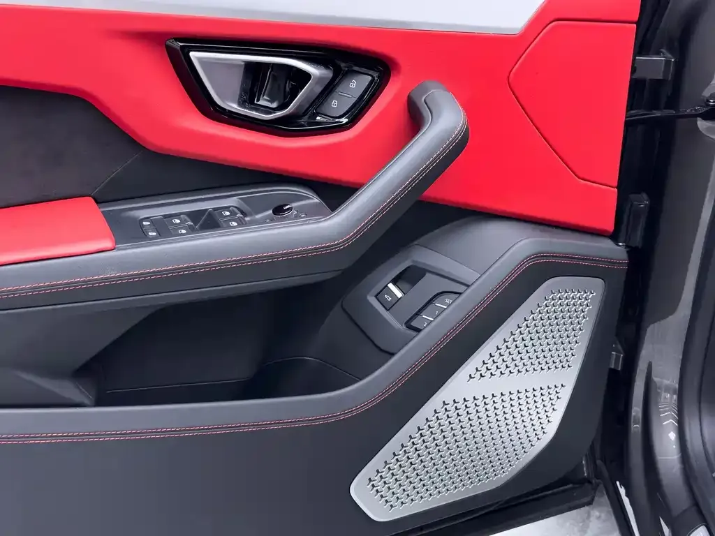 Lamborghini Urus — фото 6