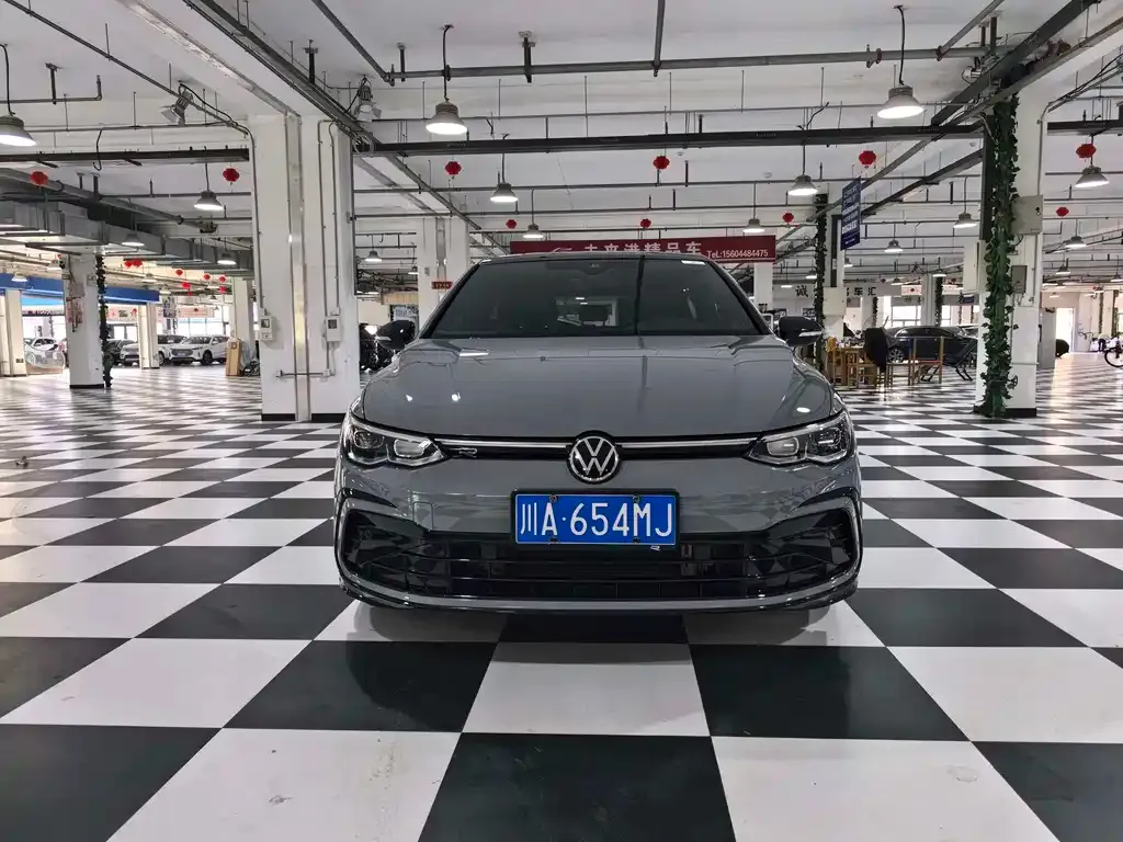 Volkswagen Golf — фото 5