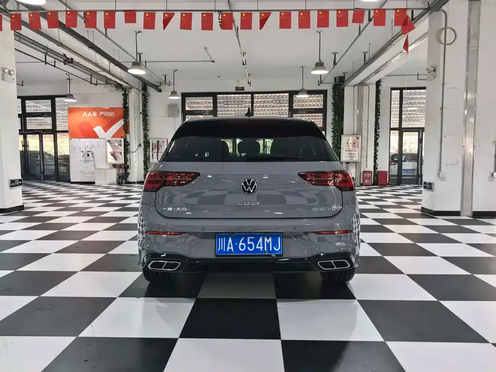 Volkswagen Golf — фото 8