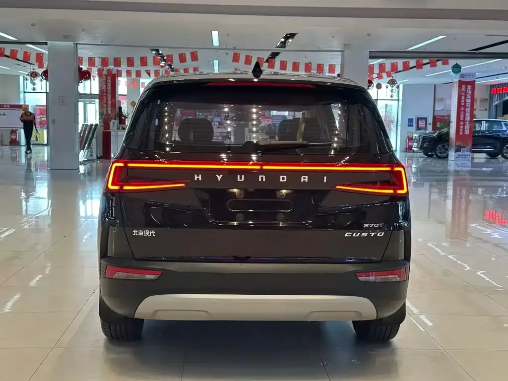 Hyundai Custo — фото 10
