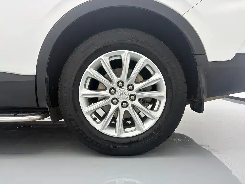 Buick Enclave — фото 10