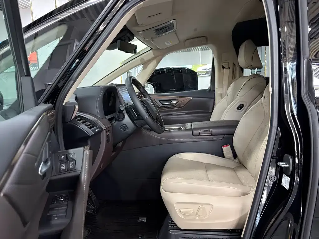 Toyota Vellfire — фото 8