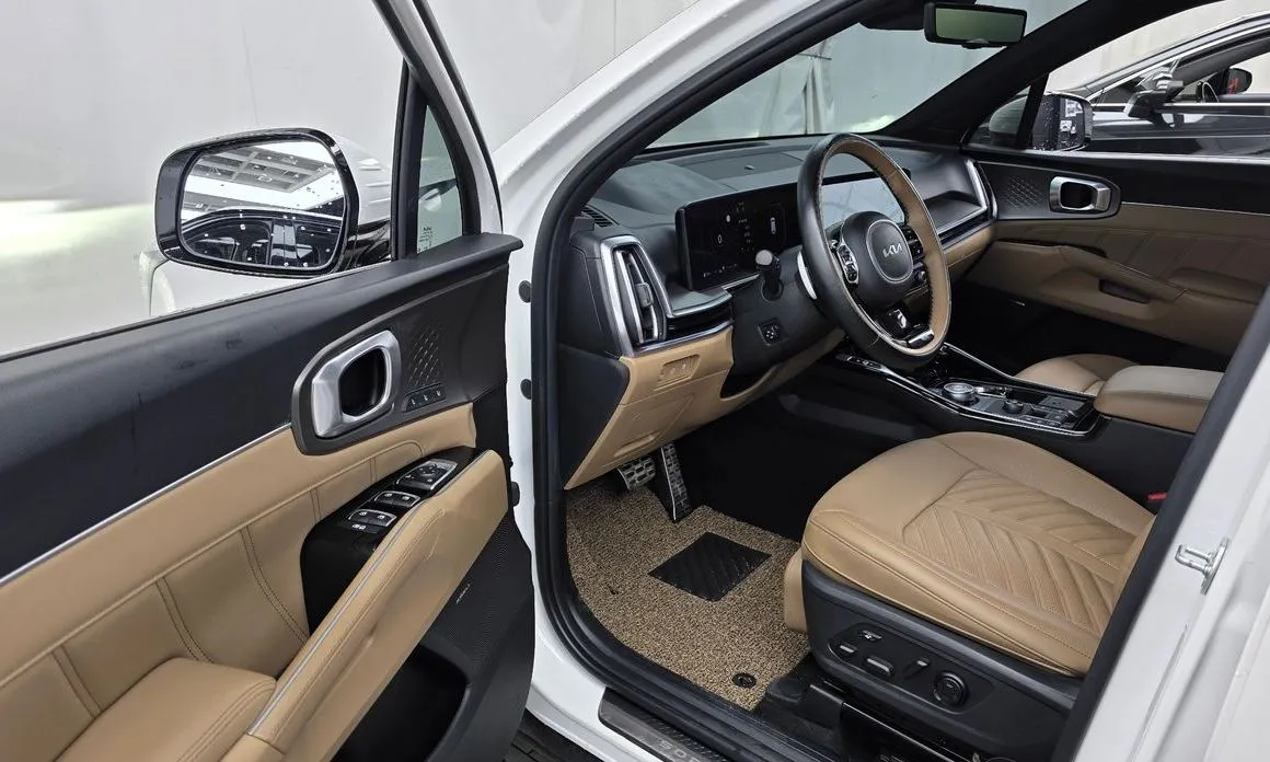 Kia Sorento — фото 9