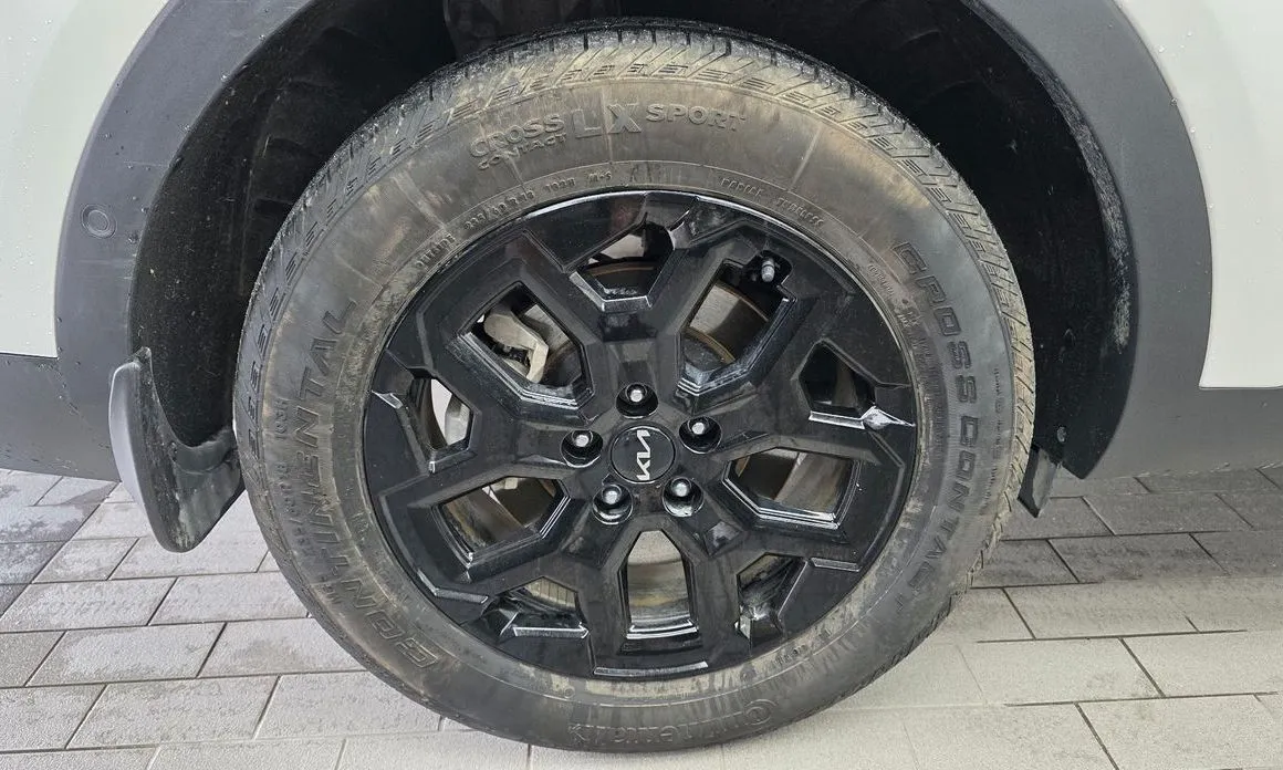Kia Sorento — фото 7
