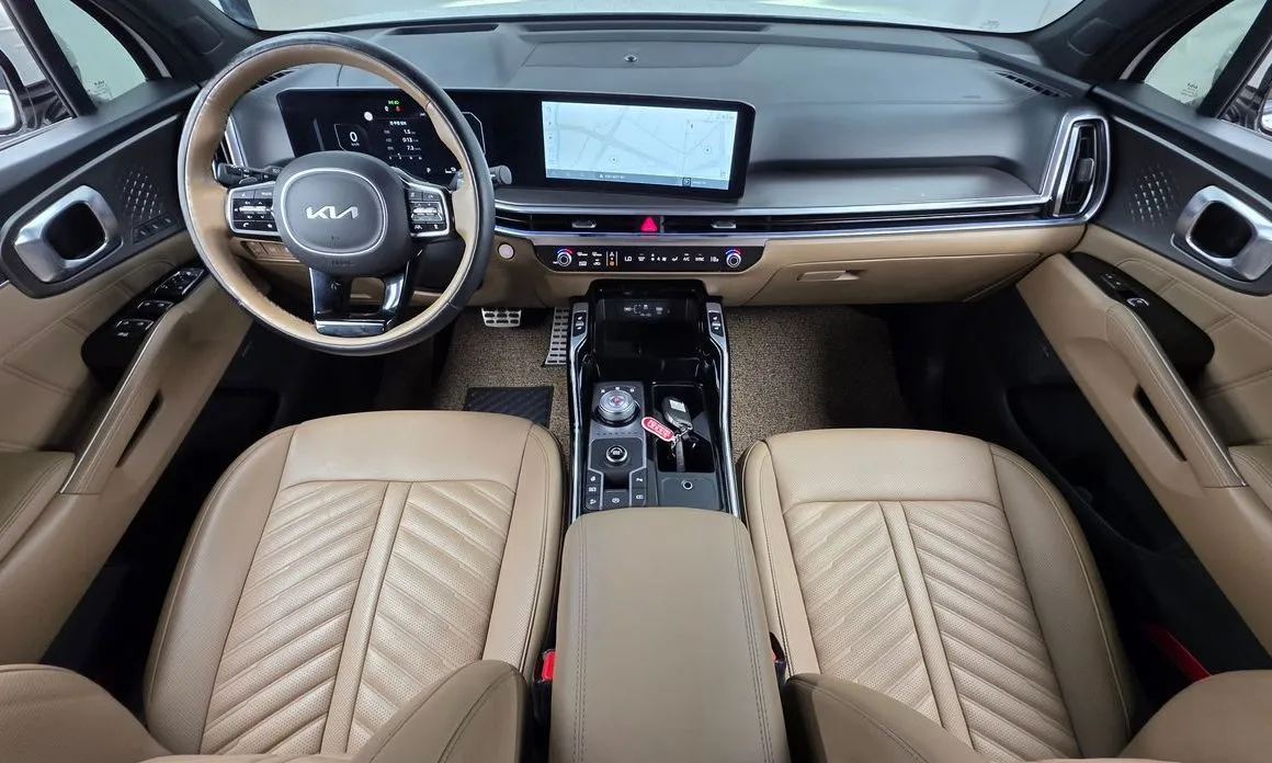 Kia Sorento — фото 6