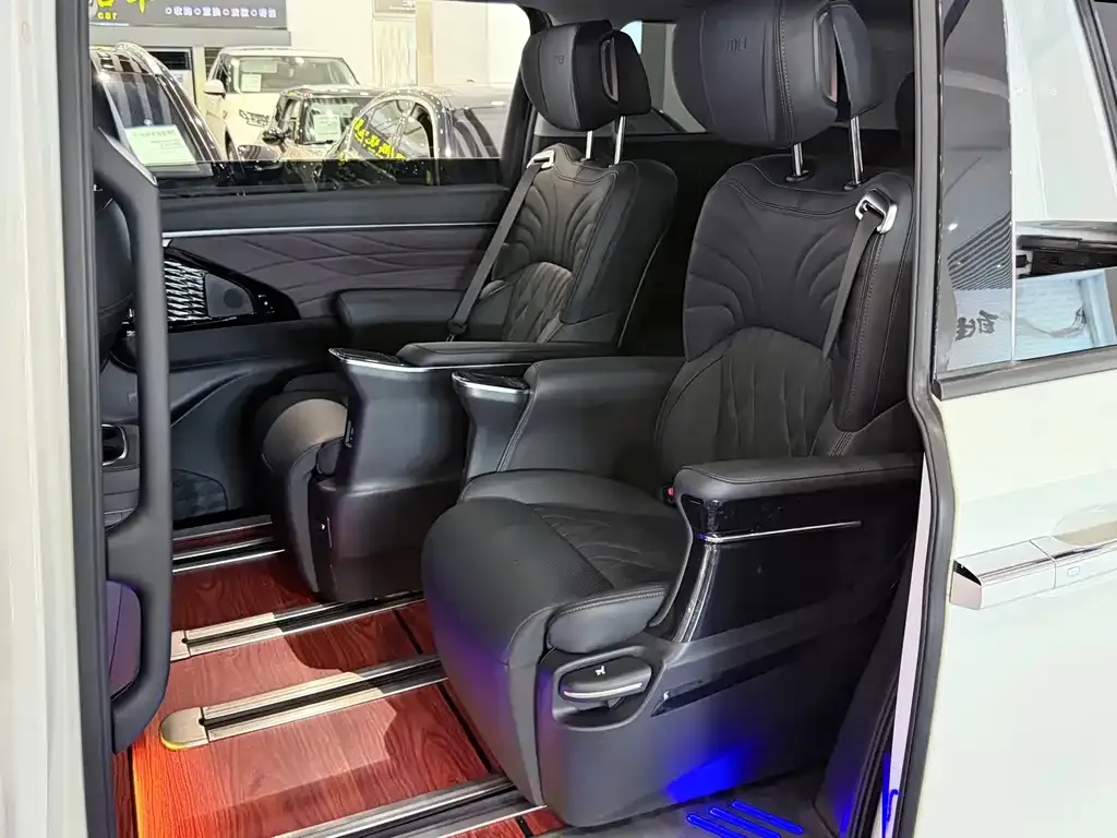 GAC Motor Trumpchi M8 — фото 2