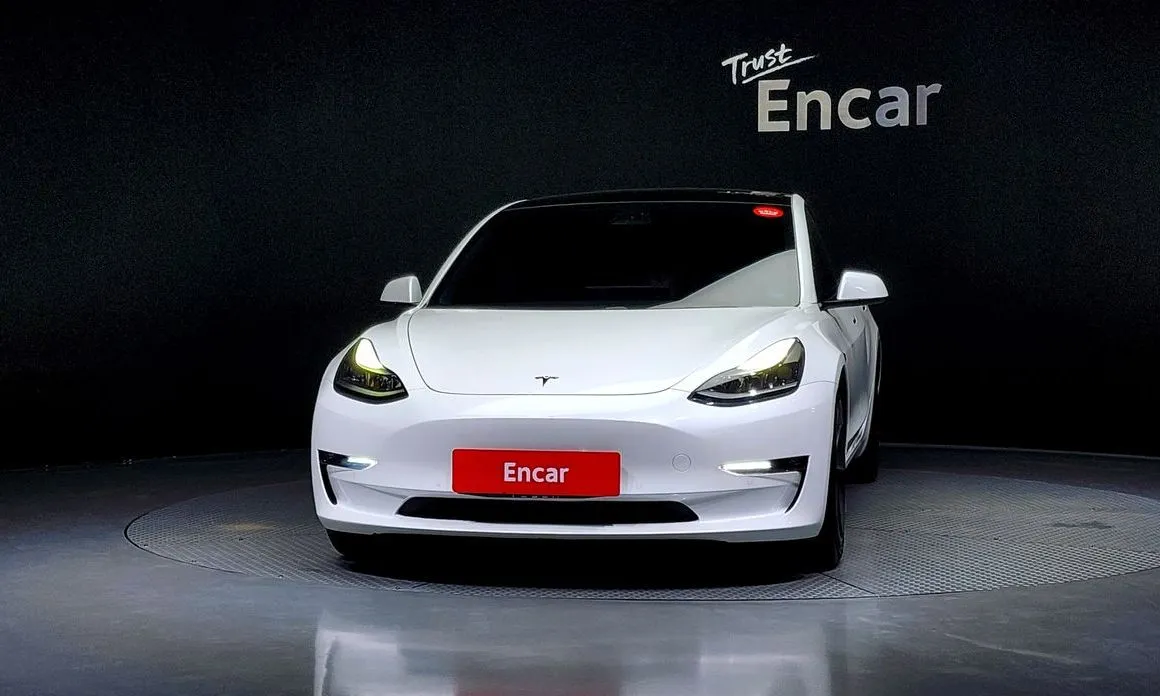 Tesla Model 3 — фото 2