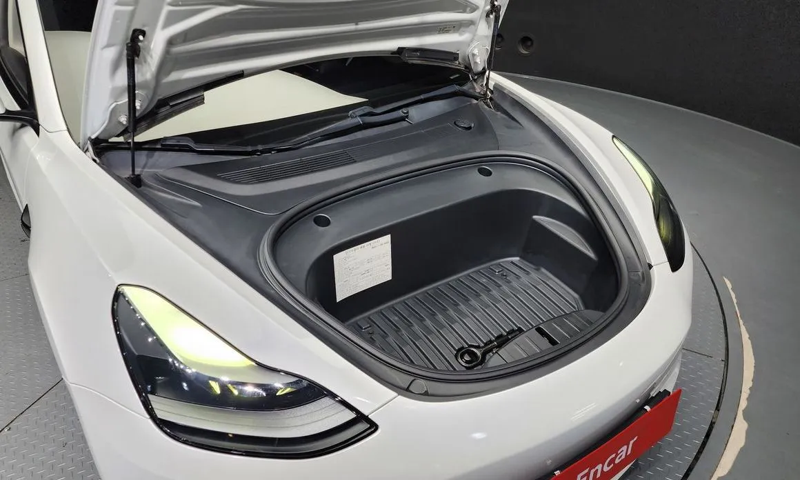 Tesla Model 3 — фото 6
