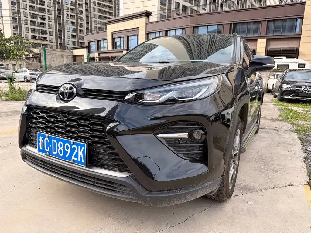 Toyota Wildlander — фото 1