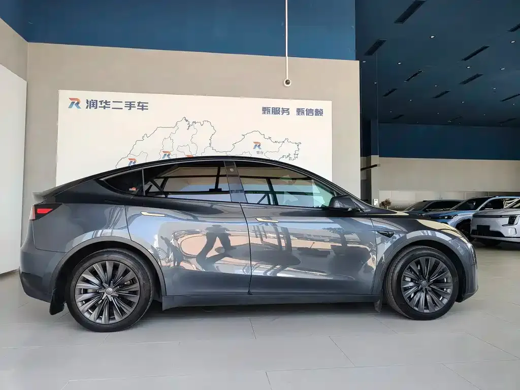 Tesla Model Y — фото 4