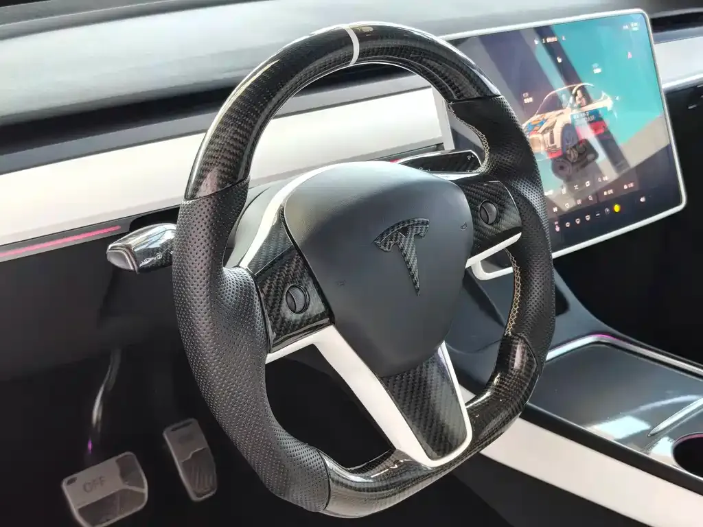 Tesla Model Y — фото 6