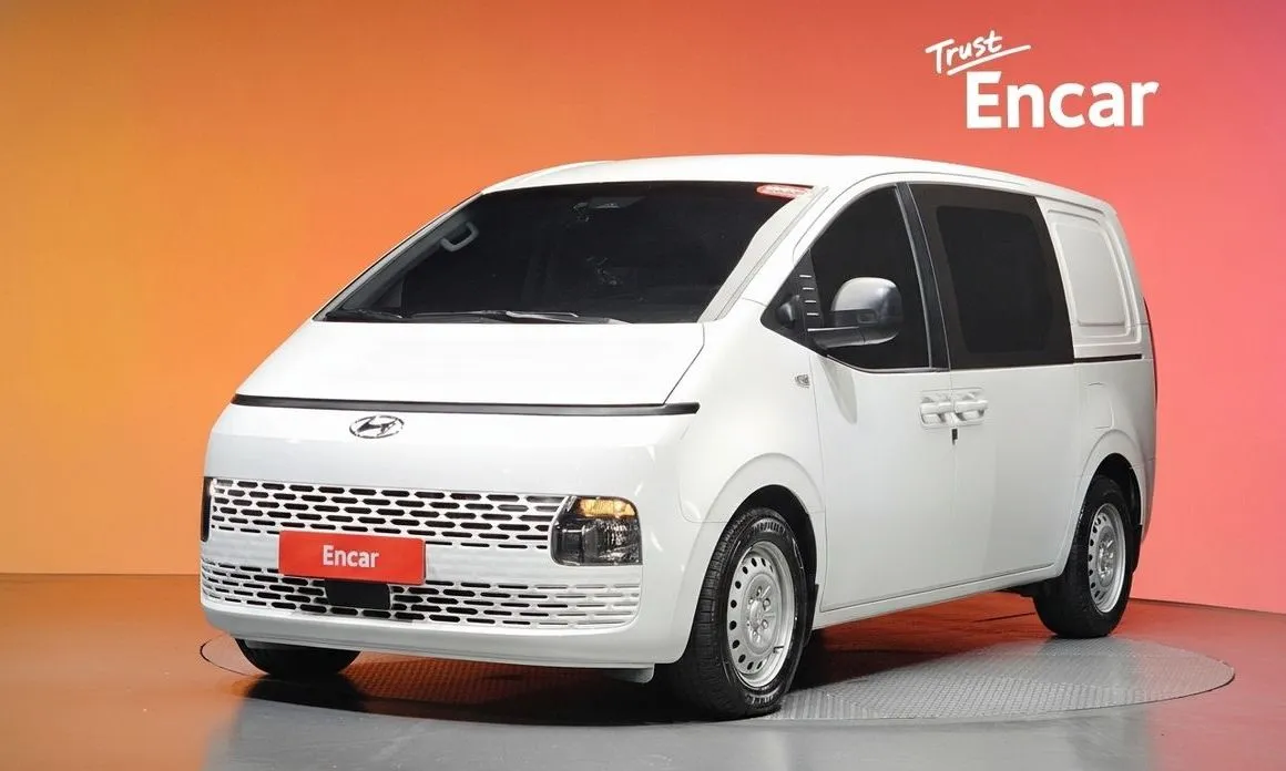 Hyundai Staria — фото 1