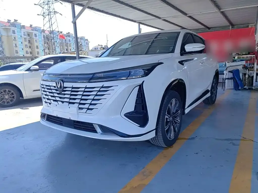 Changan CS75PLUS — фото 1