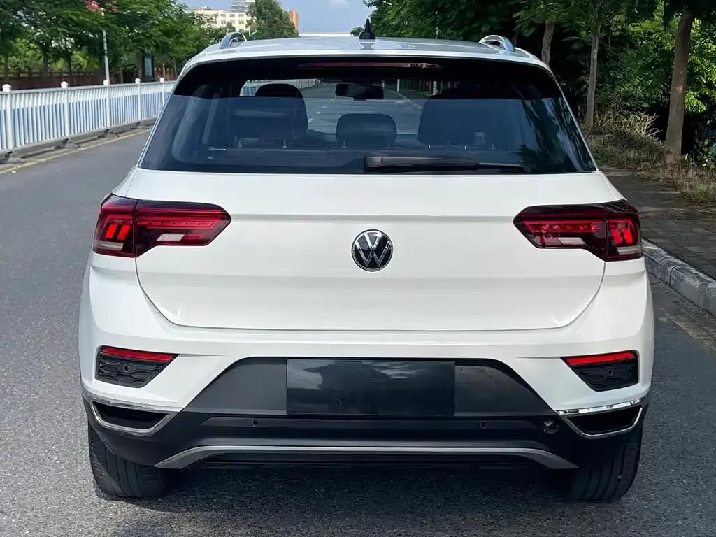 Volkswagen T-Roc — фото 5