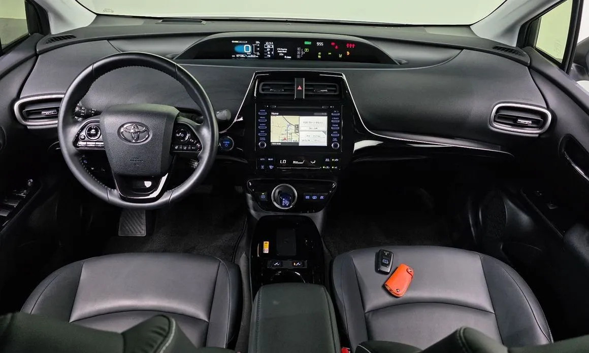 Toyota Prius — фото 9