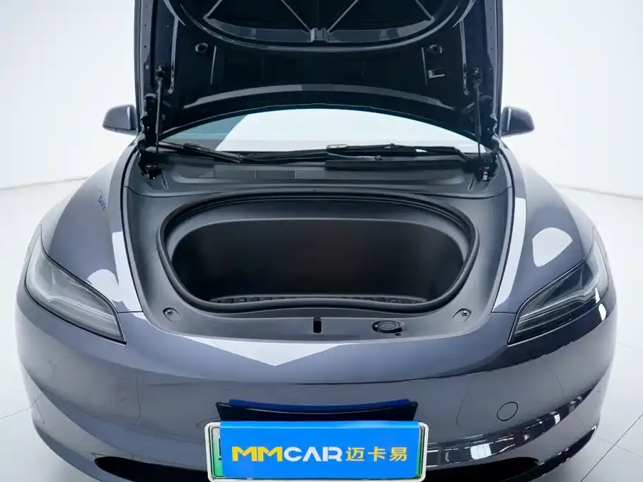 Tesla Model 3 — фото 4