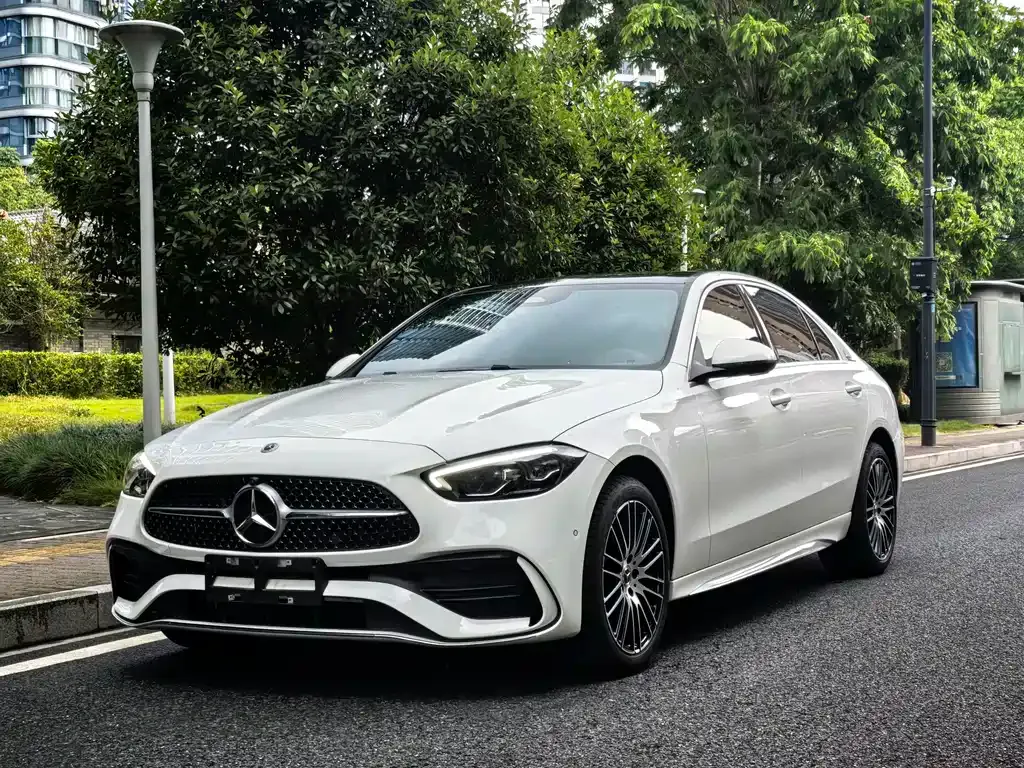 Mercedes-Benz C-Class — фото 1