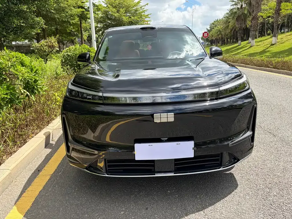 Geely Galaxy M9 — фото 10