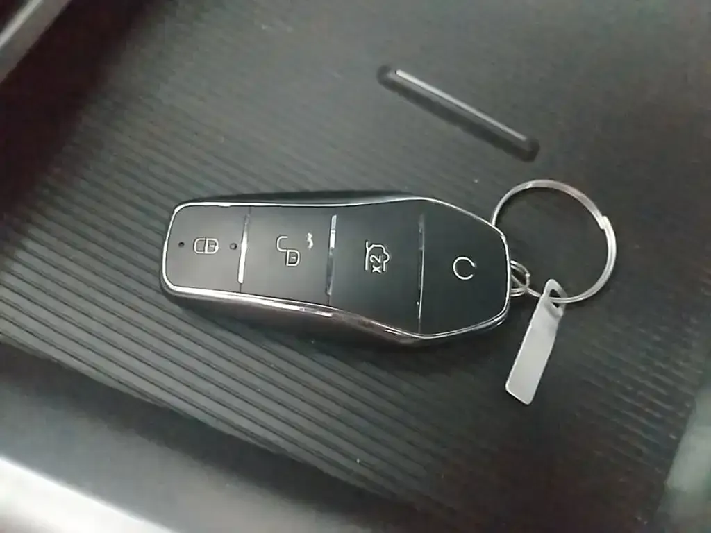 BYD Seal — фото 5