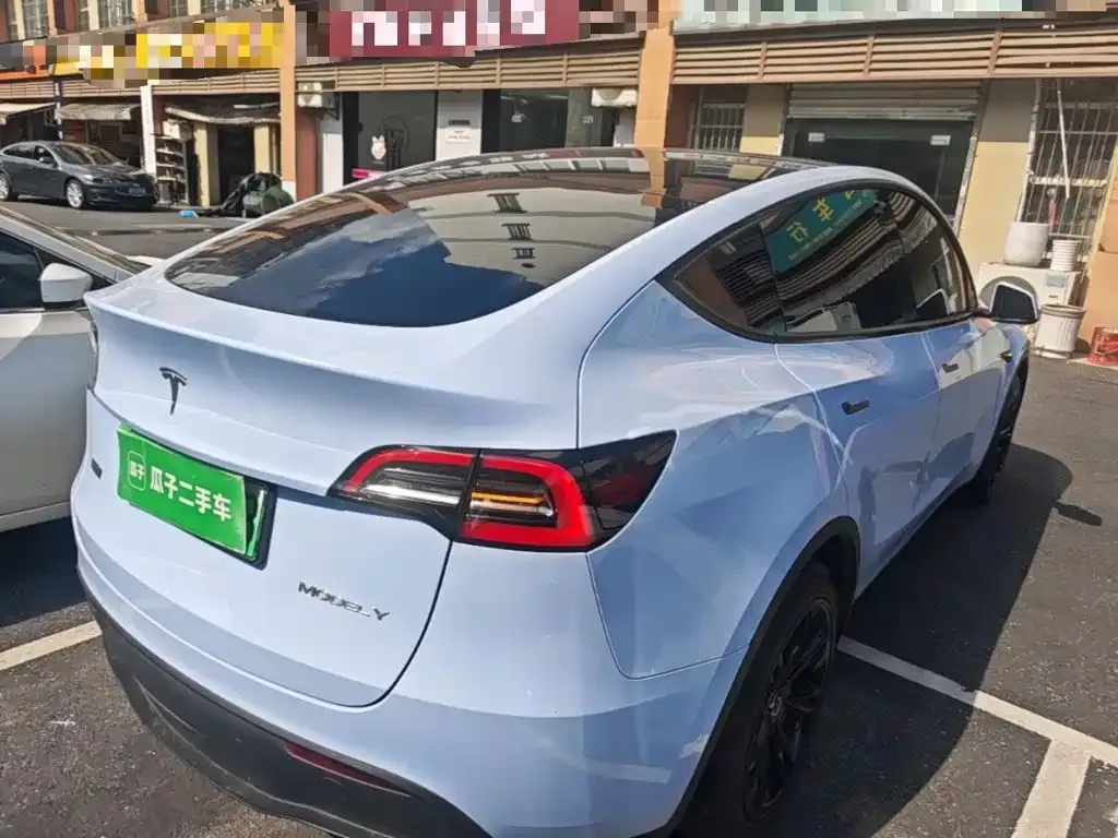 Tesla Model Y — фото 3