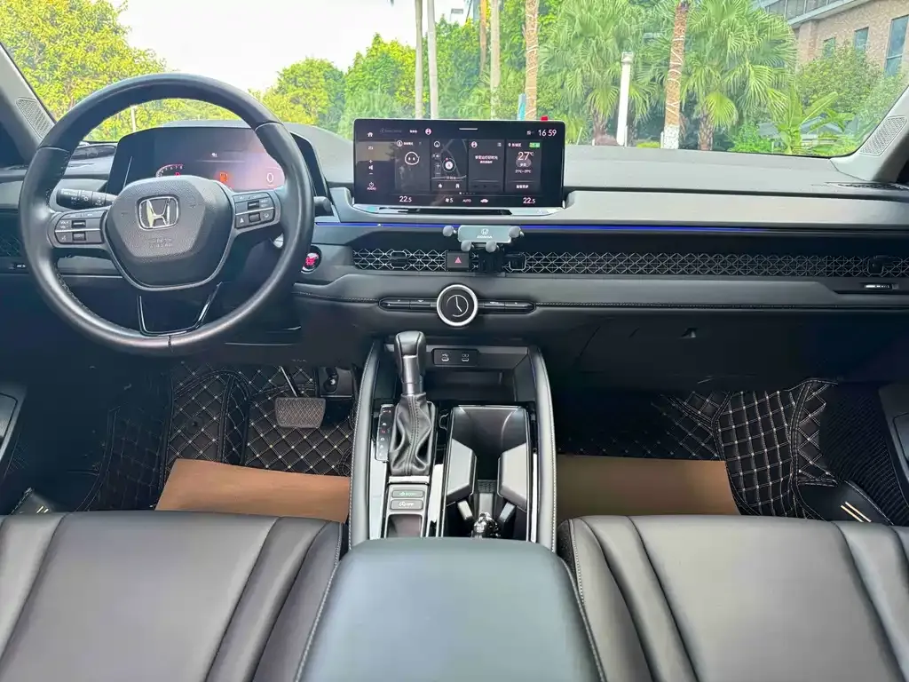 Honda Accord — фото 8