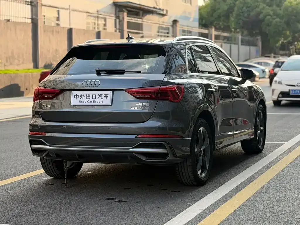 Audi Q3 — фото 10