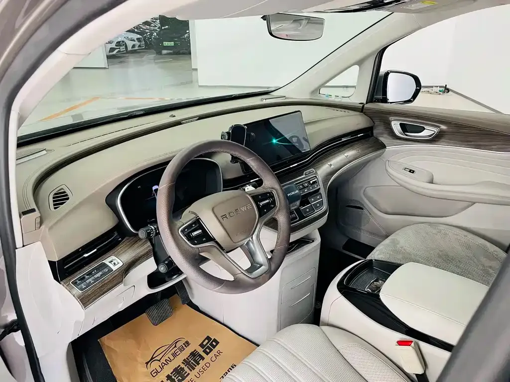 Roewe iMAX8 — фото 3