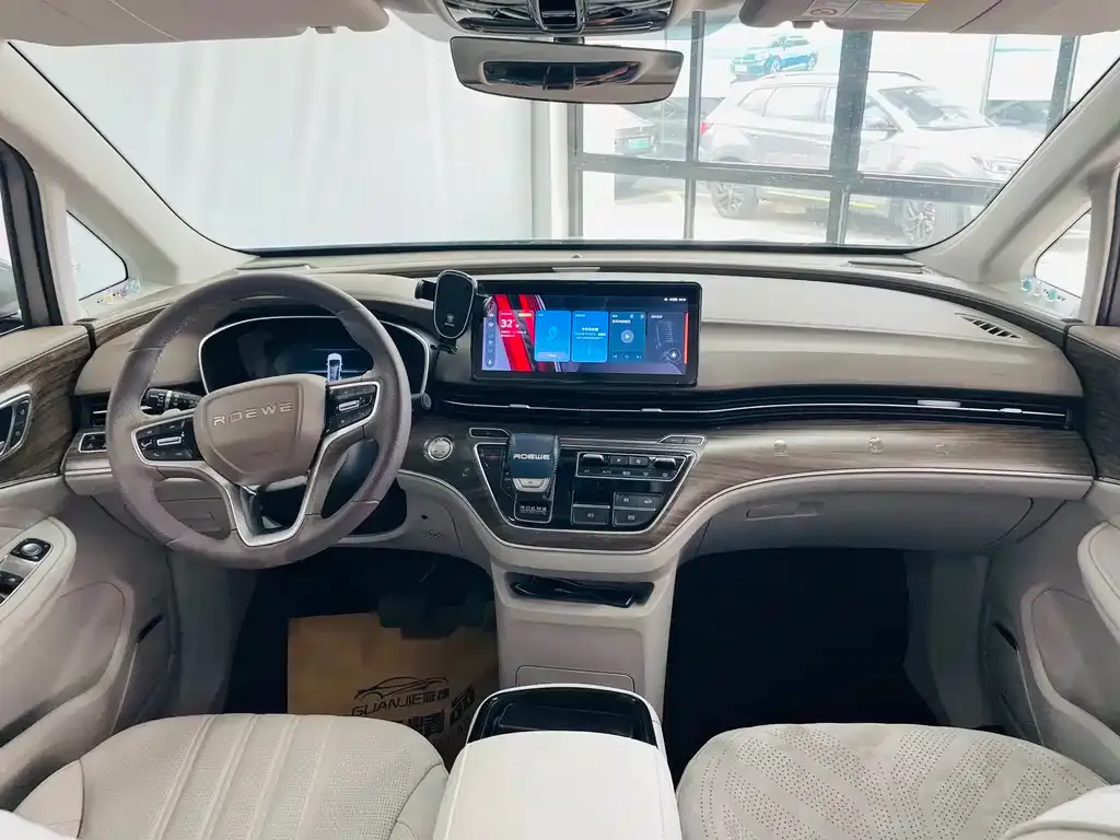Roewe iMAX8 — фото 7