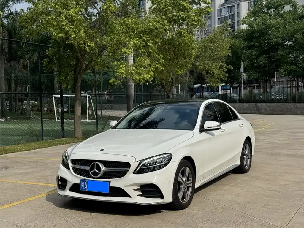 Mercedes-Benz C-Class — фото 1