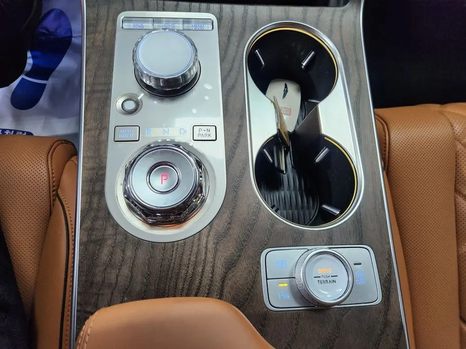 Genesis GV80 — фото 10
