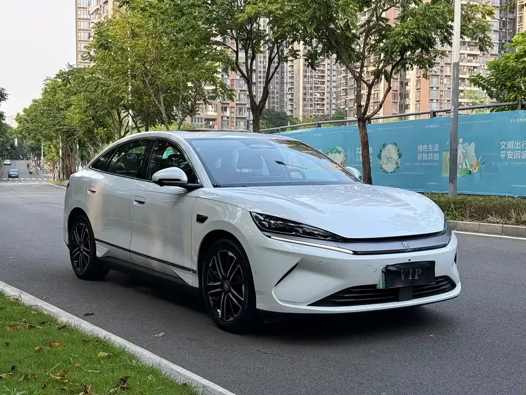 BYD Qin L — фото 7