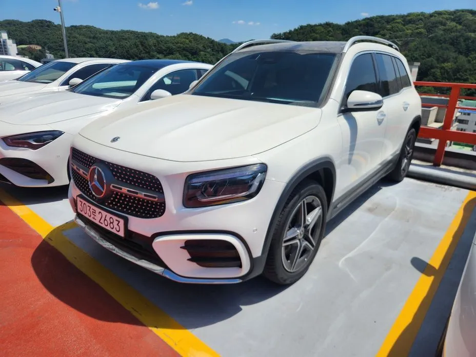 Mercedes-Benz GLB-Class — фото 1