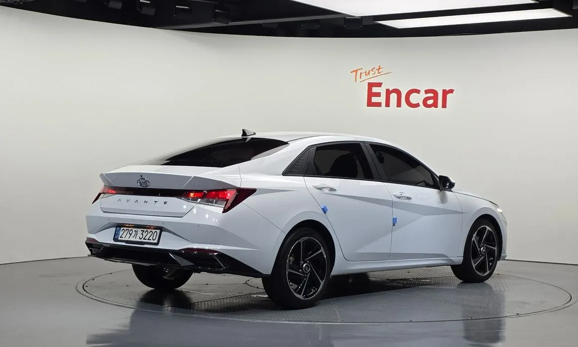 Hyundai AVANTE — фото 2