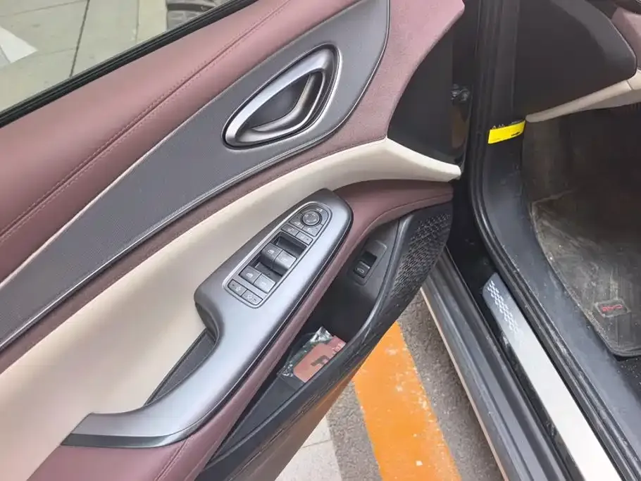 BYD Seal 07 DM-i — фото 7