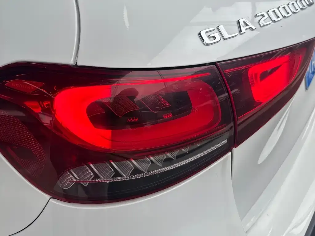 Mercedes-Benz GLA — фото 8