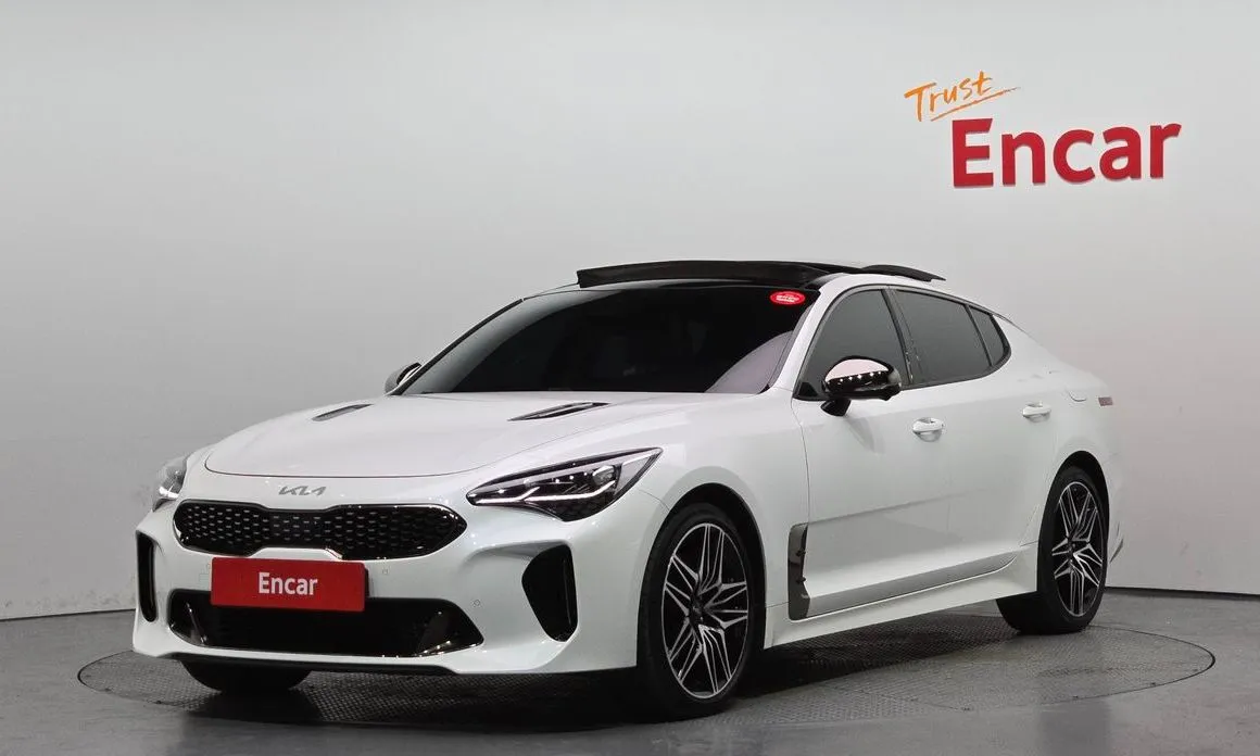 Kia Stinger — фото 1