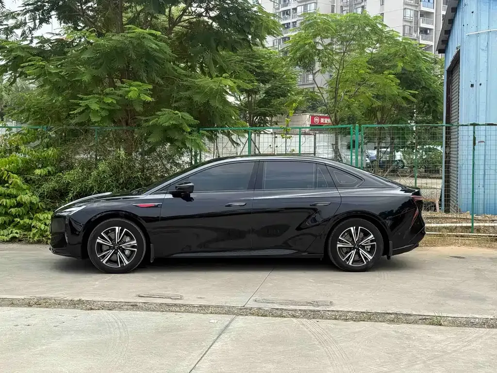 Hongqi EH7 — фото 2