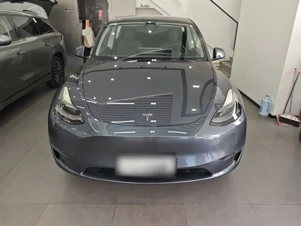 Tesla Model Y — фото 7