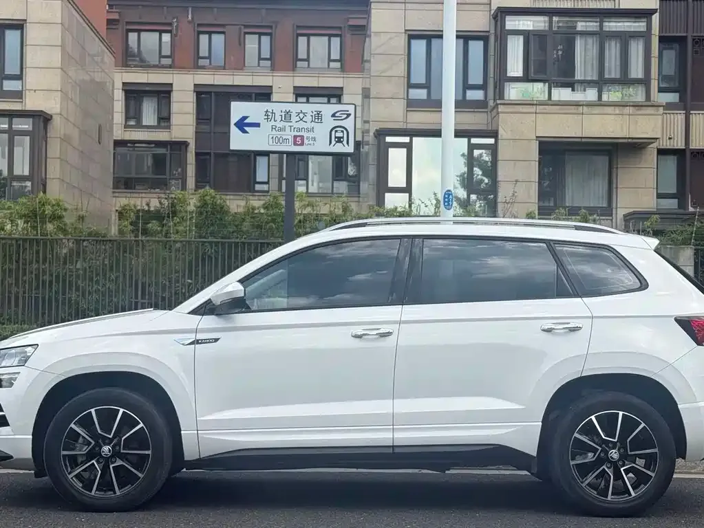 Skoda Karoq — фото 8