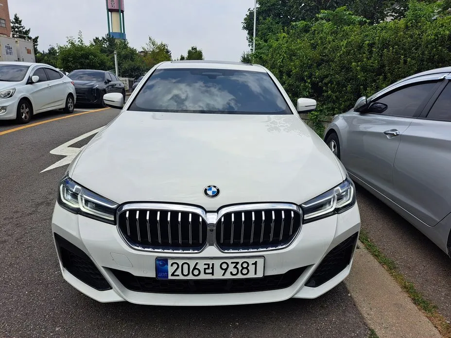 BMW 5-Series — фото 1