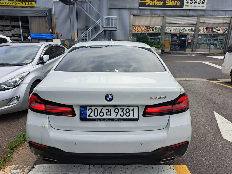 BMW 5-Series — фото 10