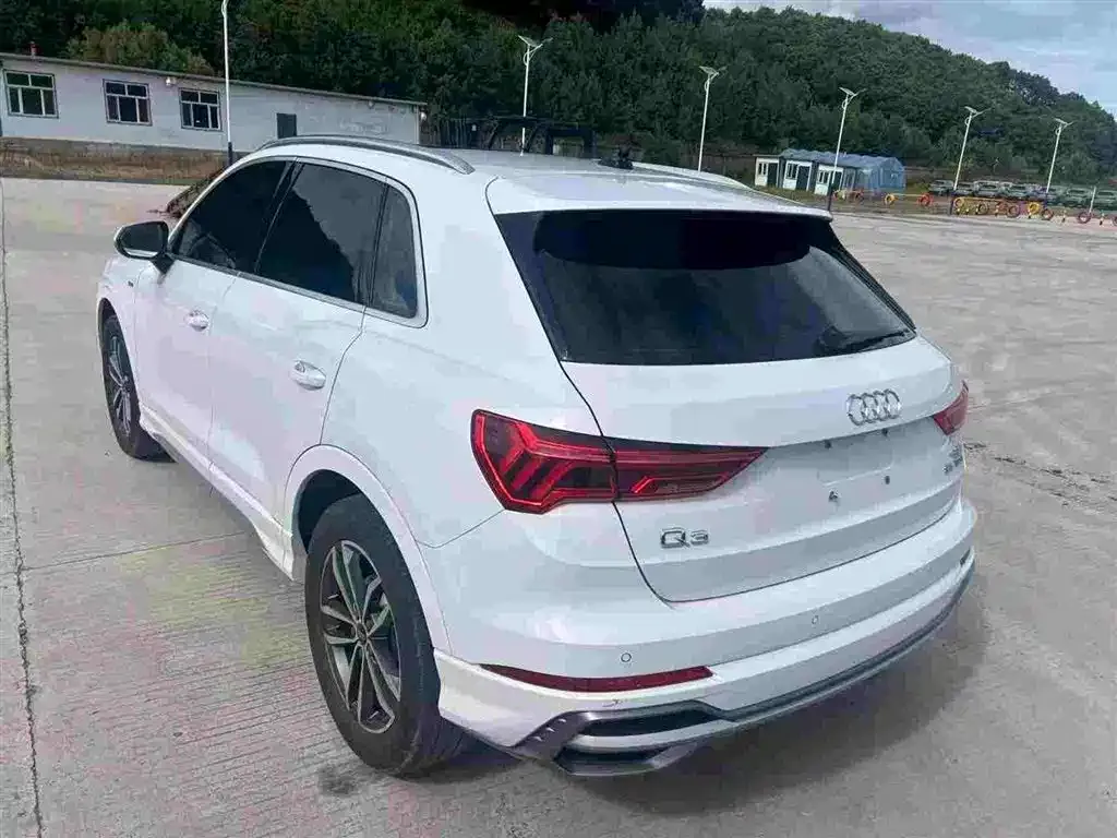 Audi Q3 — фото 4